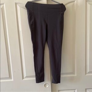 MONDETTA  Women's Black Leggings. Size M